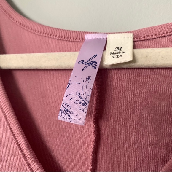 Francesca’s Alya Pink Ruffle Cold-Shoulder Dress - Picture 4 of 7